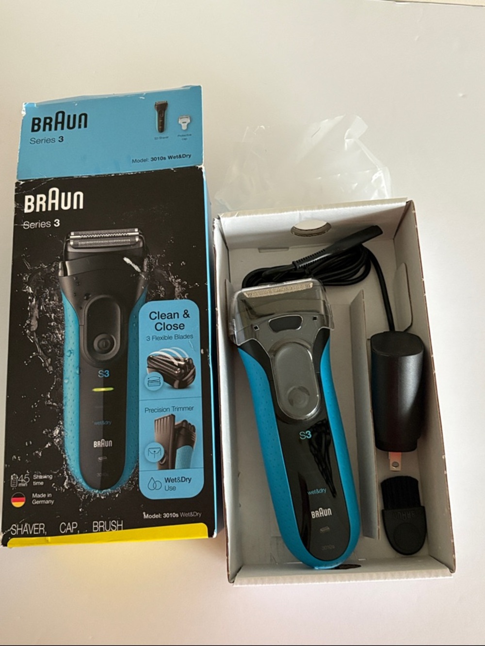 Braun Series 3 3010s Rechargeable Wet Dry Men's Electric Shaver